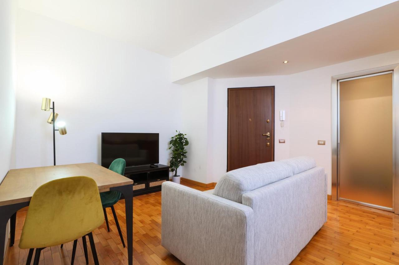 Duomo Luxury Apartment VIII Milano Eksteriør bilde
